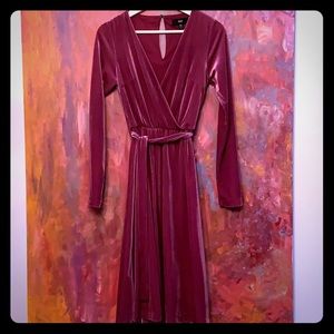 Pink velvet midi dress!
